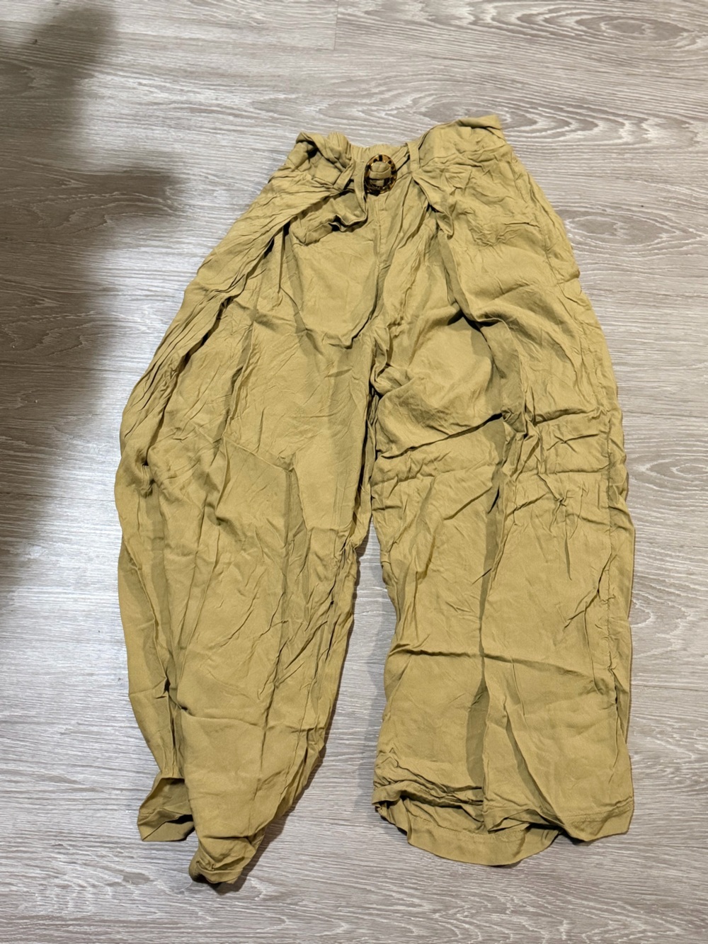 Monki women Cargo Pants in Olive Green